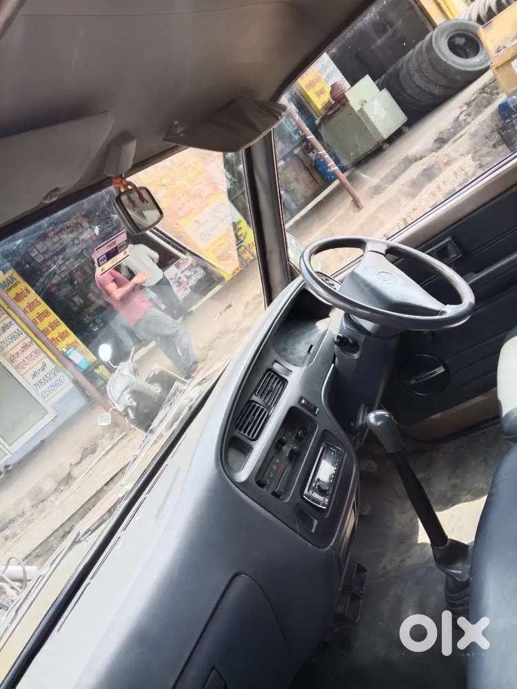 Toyota Qualis 2002 Diesel 200000 Km Driven