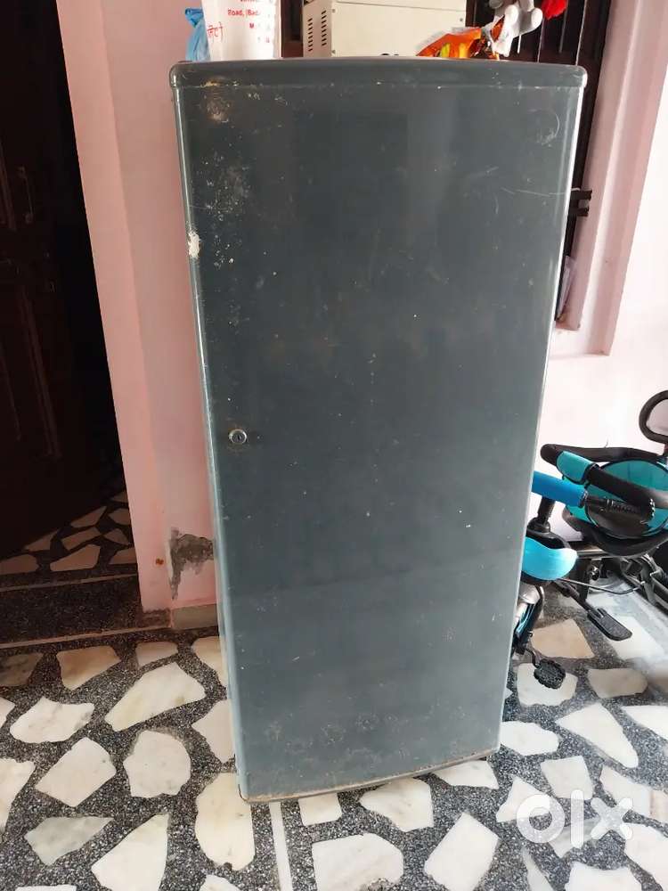 15 year old fridge with stabilizer
