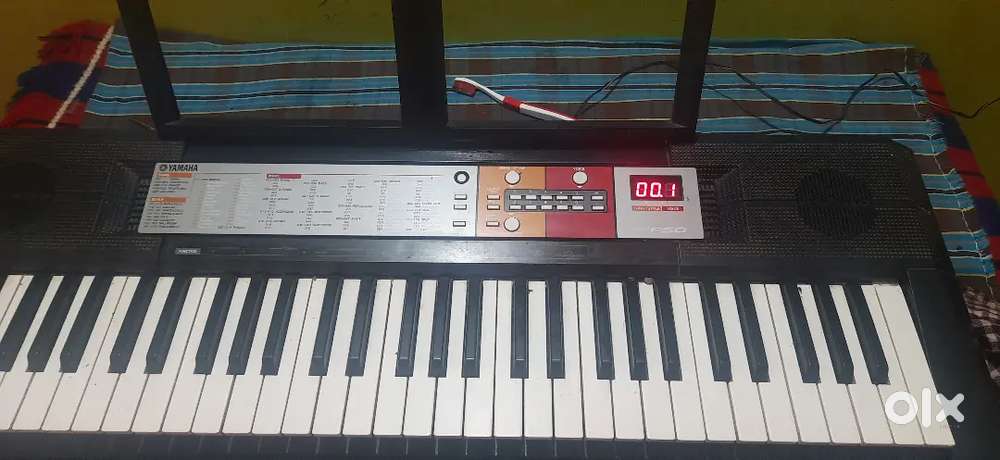 Yamaha psr f50