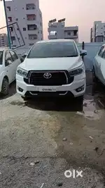 Toyota Innova Crysta 2017 Diesel 220000 Km Driven