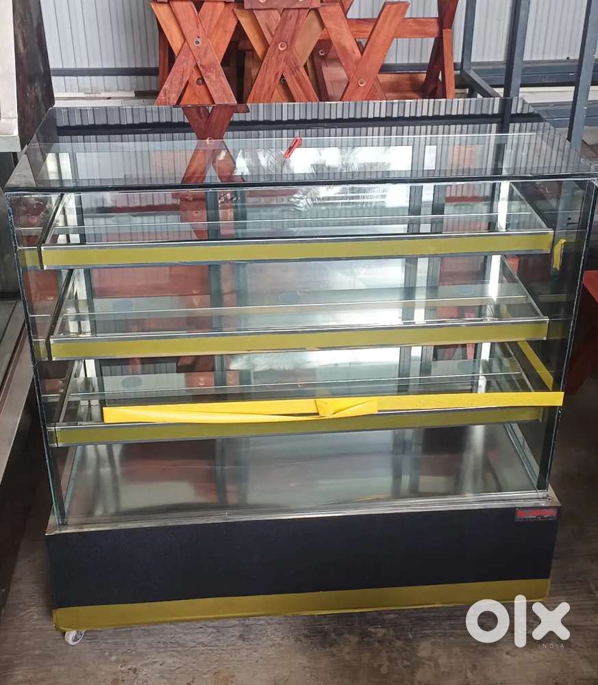 DISPLAY COUNTER USED BAKERY HOTEL ITEMS