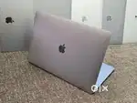 Apple Macbook Pro i7/16/512gb/5.5gb Graphics 15inch Retina Touchbar