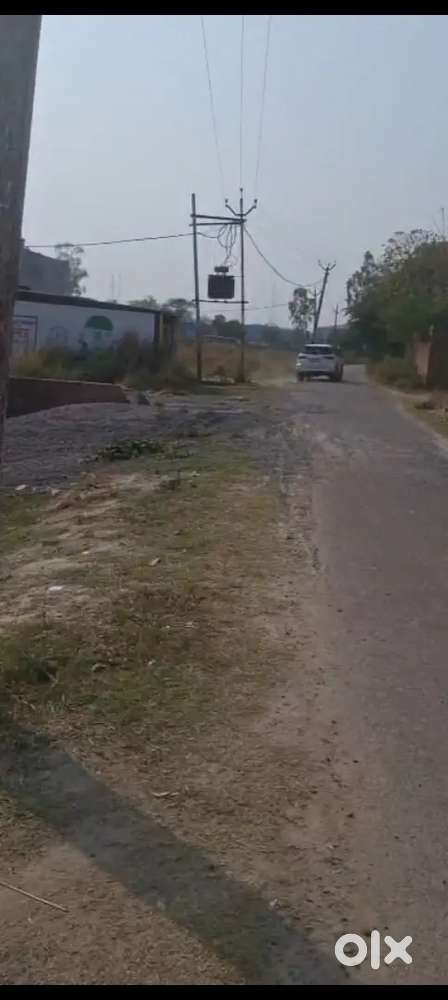 1000 sqft plot Deva Road near Ramswaroop university