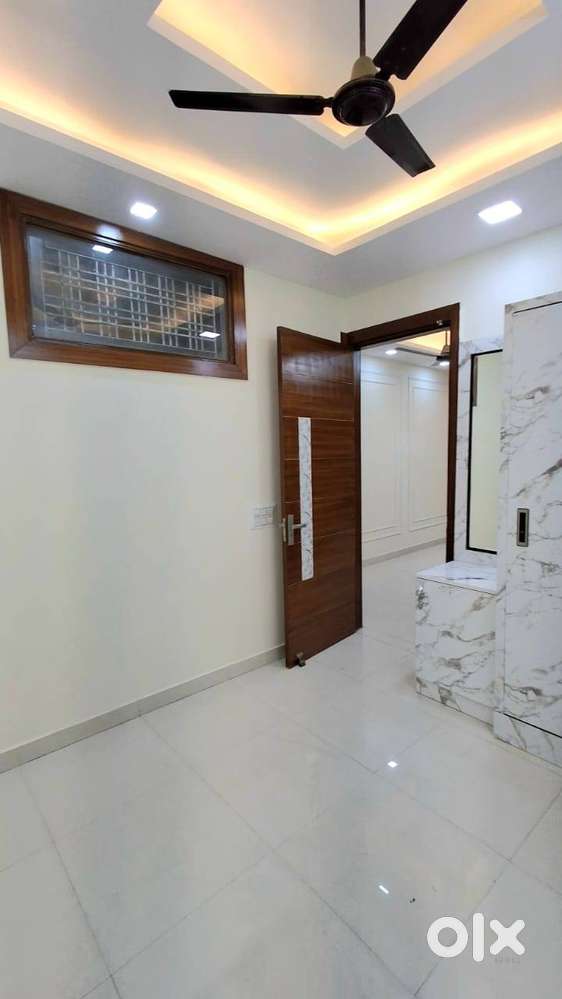 3 BHK 3 Toilet Semi Furnished Flat in Indirapuram
