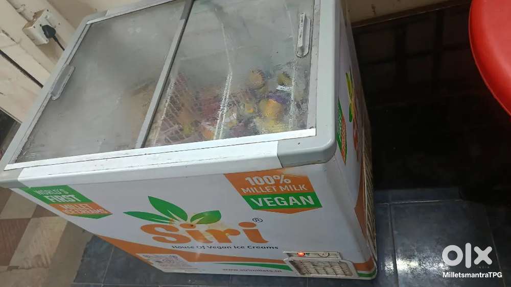 3'2' Deep fridge in good working condition