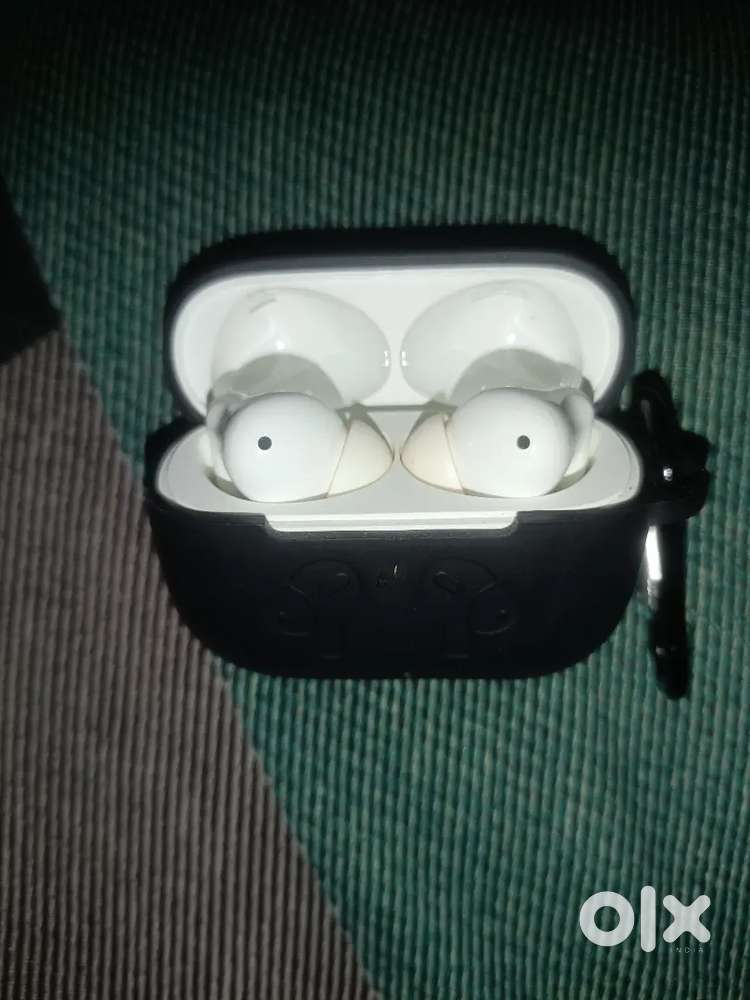 Realme t310 earbuds with Case