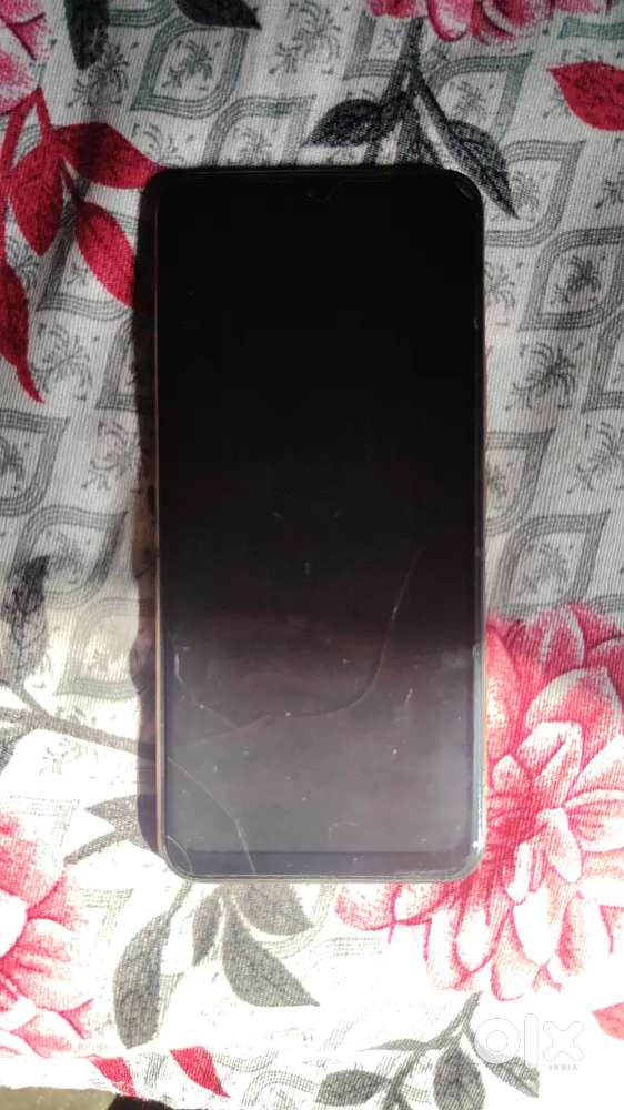Vivo v23 5g all ok back glass crack normal