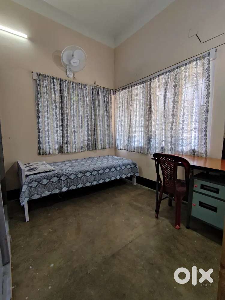 Well generation boys pg .Free laundry, Free Wifi, 5days nonveg