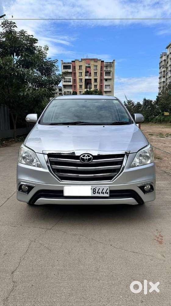Toyota Innova 2.5 V 8 STR, 2014, Diesel