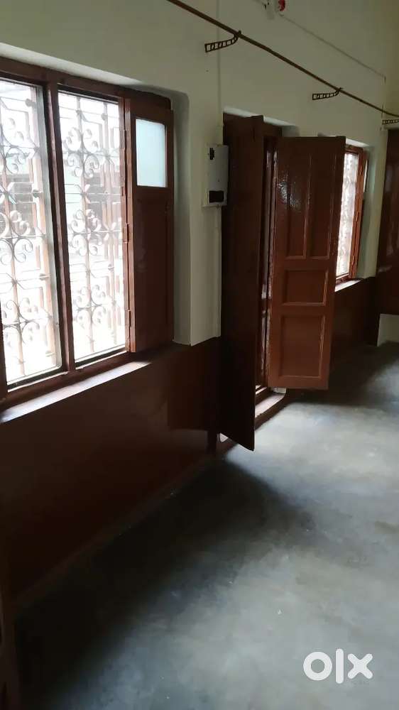 Well maintained first floor portion in moh. Gopal singh, pilibhit(up)