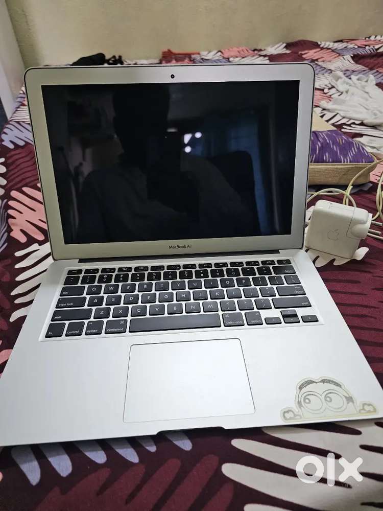 Macbook Air A1466 Mid 2018 ram 8gb excellent condition just like new.