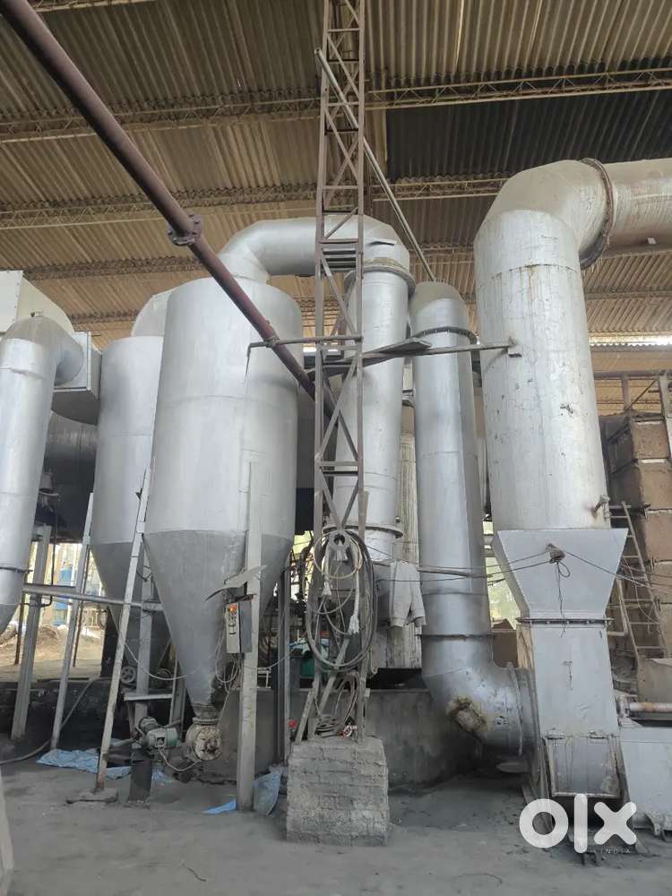 Fitter in dyeing factory