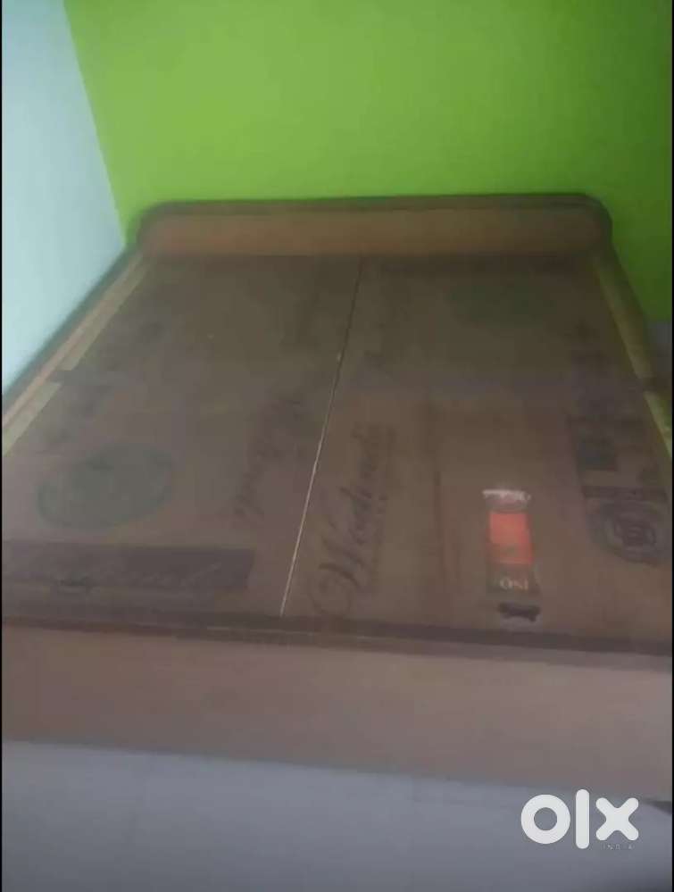 DOUBLE BED 6×6 WITH BOX AT JUST ₹10,000