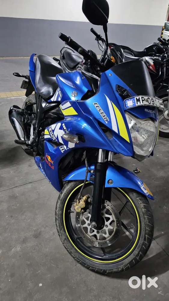 For Sale: Suzuki Gixxer SF 2015

- Mint Condition, Like New!