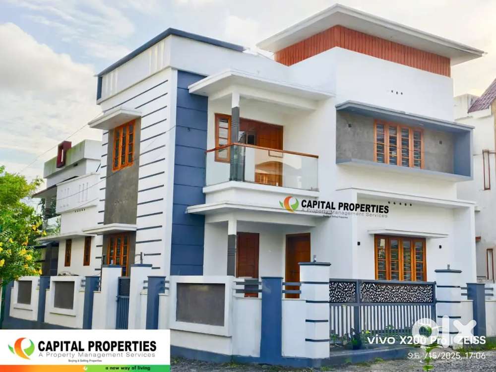 4 Cent ൽ (മുളന്തുരുത്തി - കരവട്ടെ കുരിശ് Jn)-(3 BHK )- പുതിയ വീട്