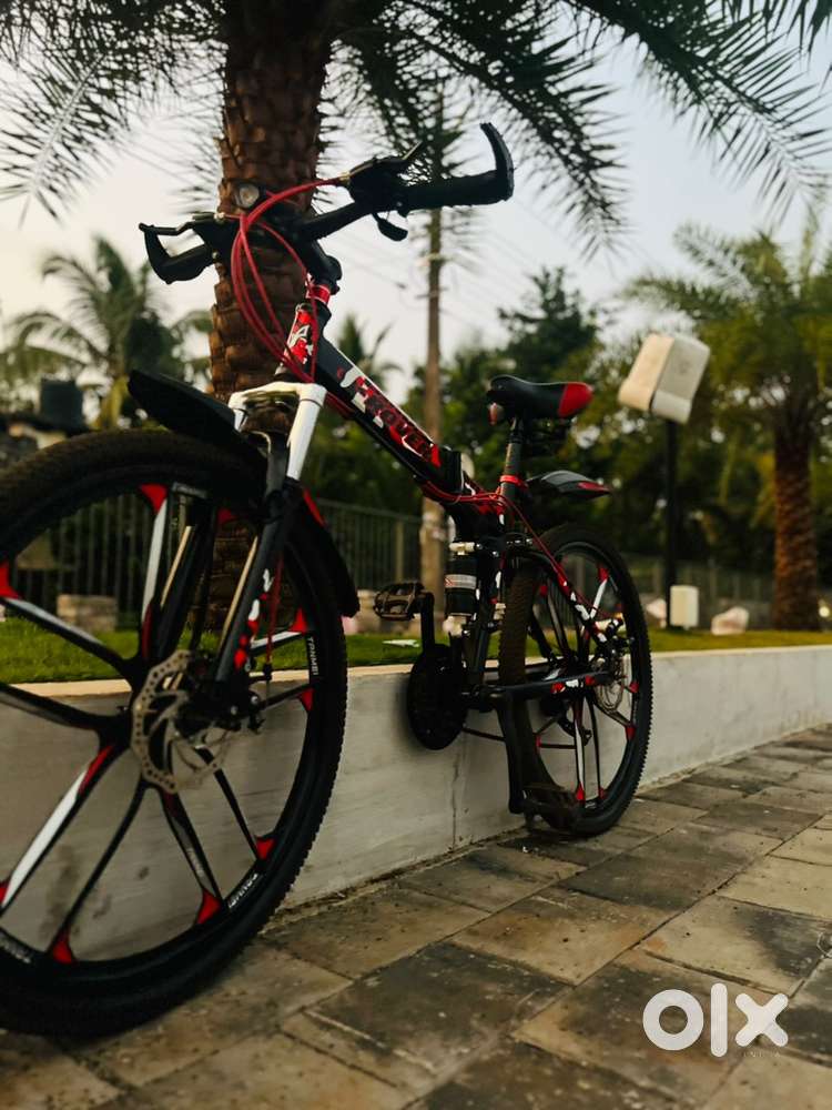 Good condition, gear , alloy weel, head light back lite, number lock