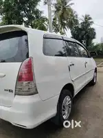 Toyota Innova 2011