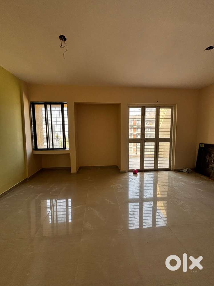 2 bhk decent flat for sell at shantiniketan school