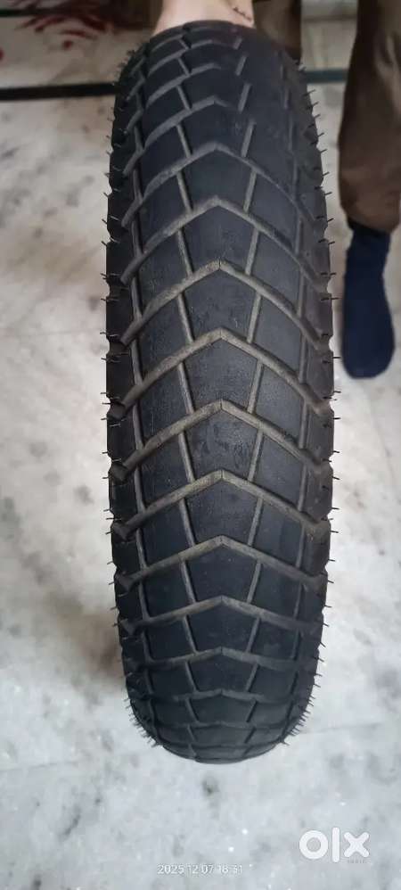 New tubeless tyre 110/70/17 at Rs 1200
