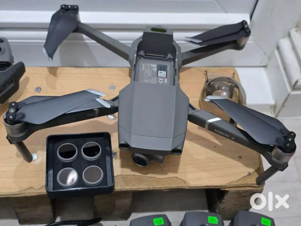 DJI Mavic 2 Zoom Professional Drone 12MP 1/2.3 CMOS Sensor