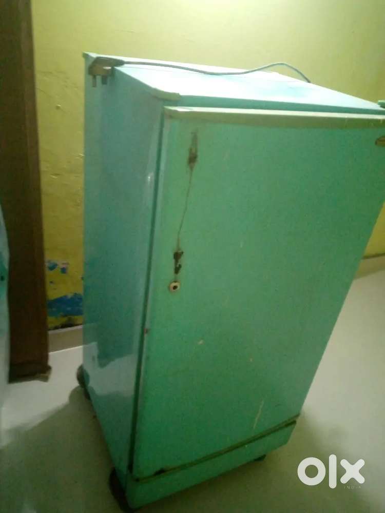 165 Liter Fridge @ Rs 2999