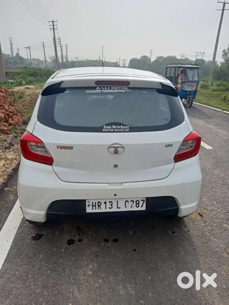 Tata Tiago Cng