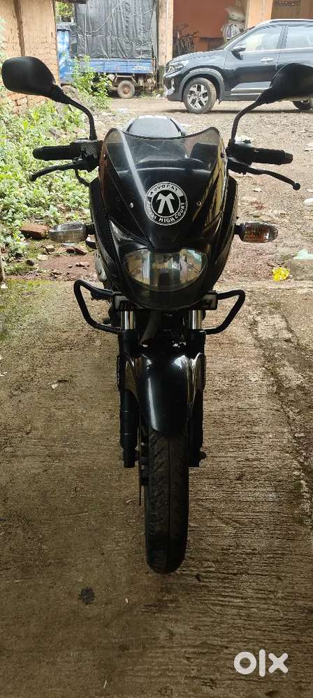 Pulsar 150 twin disc brake with split type seat all 220 body design