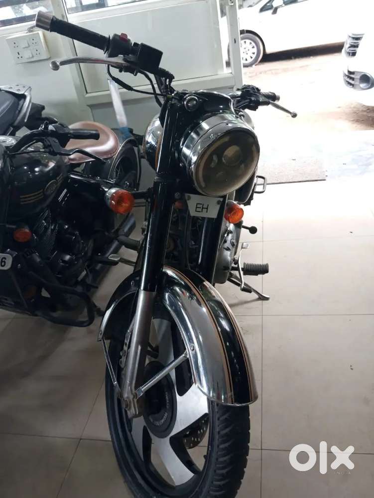 Classic 350 nice condition with chrome black