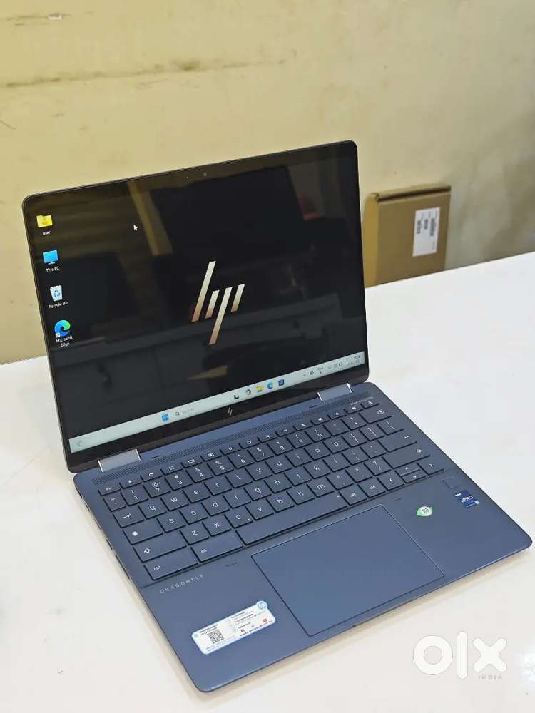 Hp elite dragon fly chrome book: