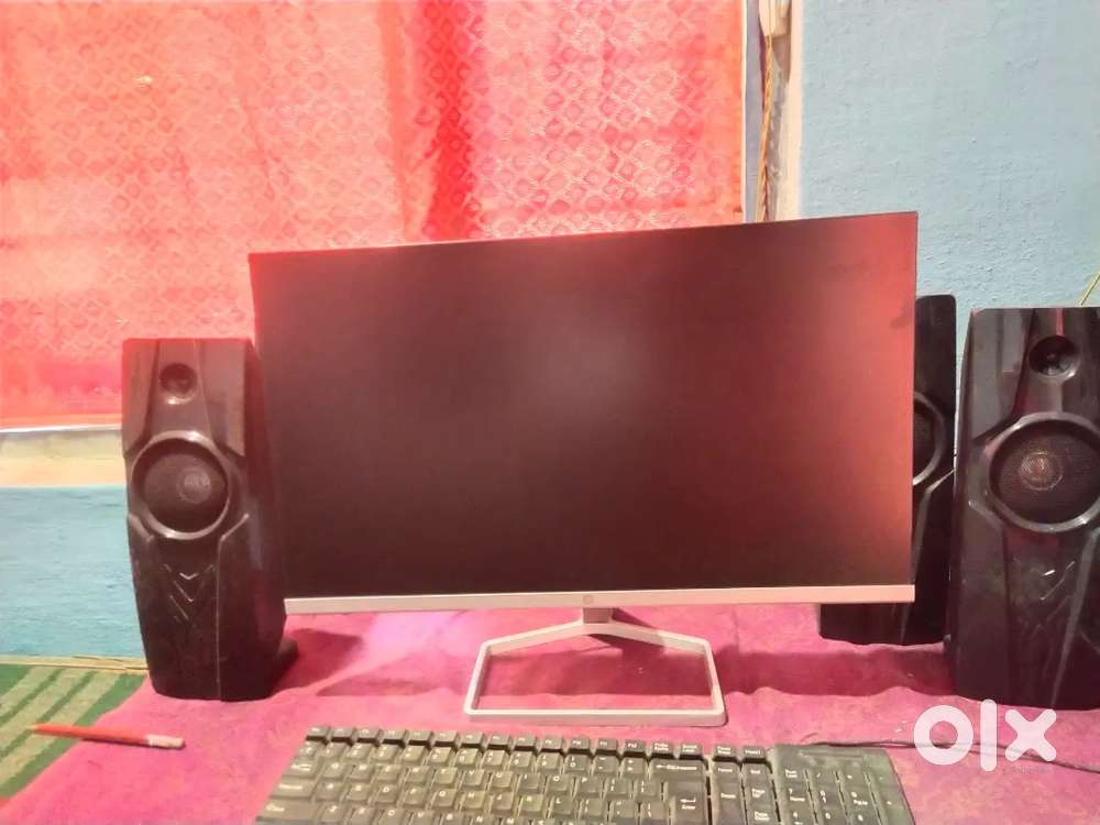 Gaming PC with 8gb ram, Intel i5, AMD Radeon GPU