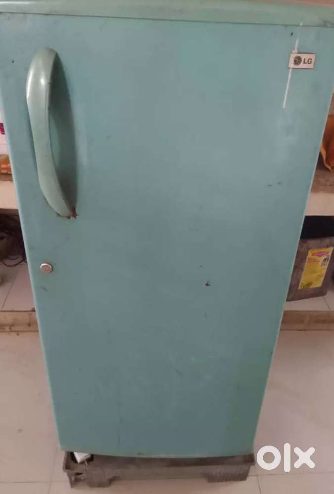 Lg fridge , green colour, working condition, 3 yearsof purchasing this