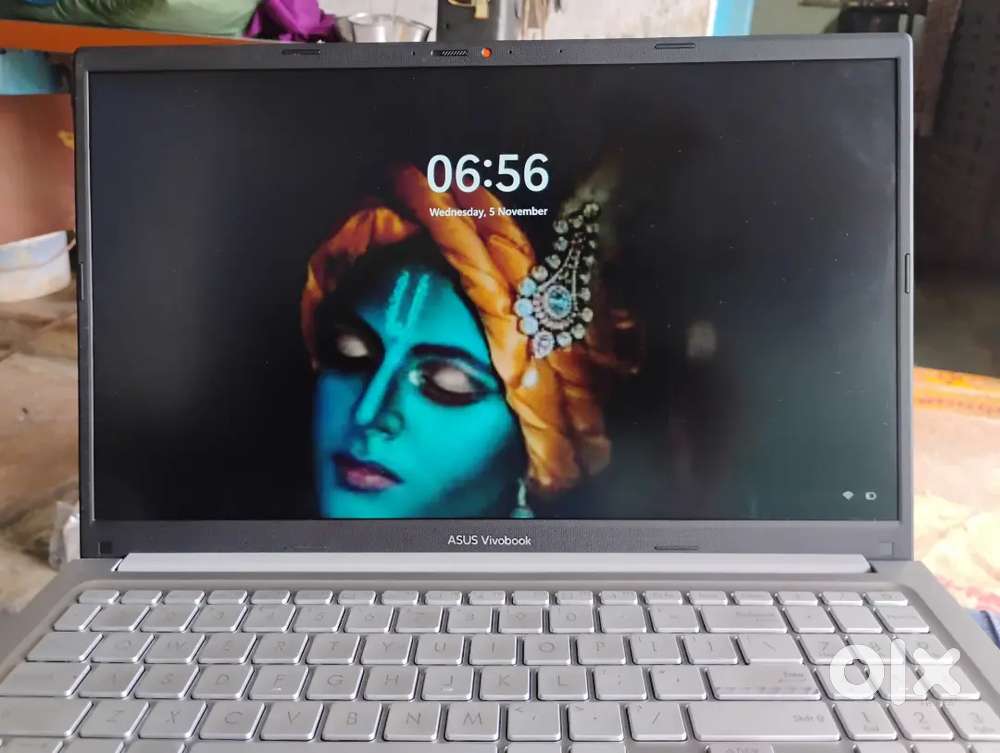 I AM SELLING MY LAPTOP BECAUSE I HAVE SHIFTED FROM IT TO GOVT JOB