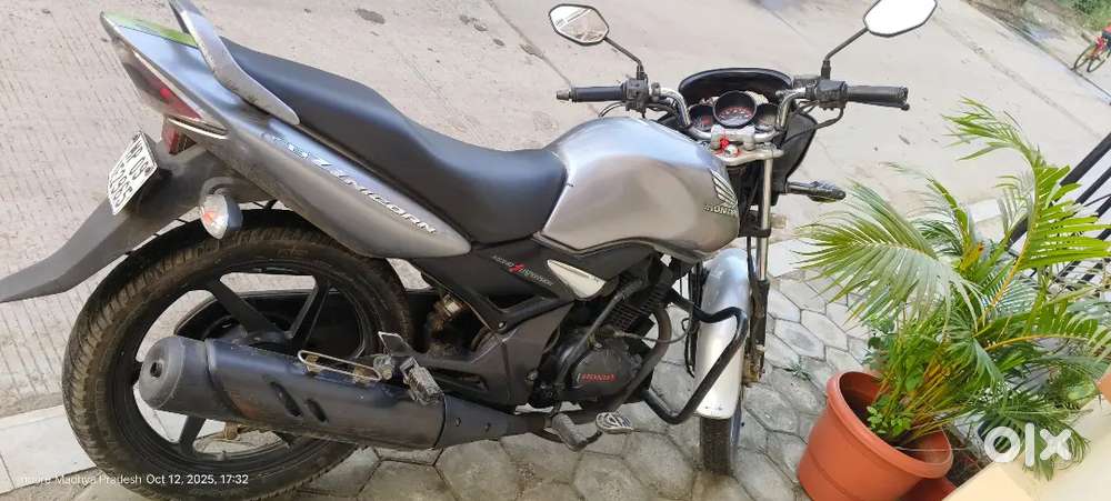 Best condition recently servicing done battery also new