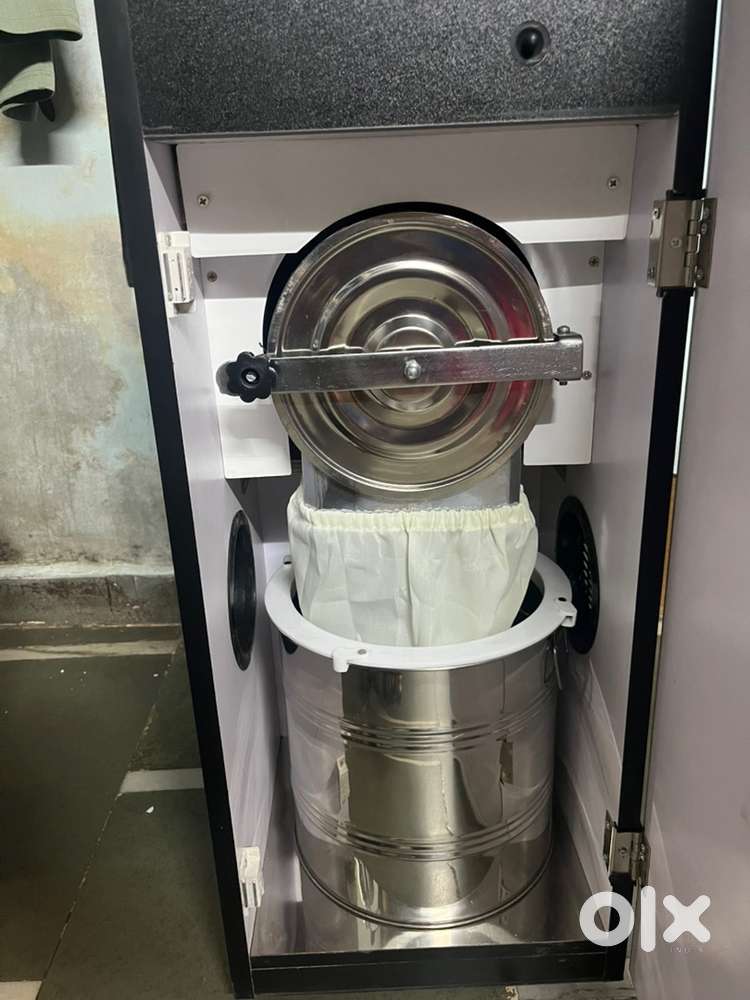 Alankar atta maker model gold ss