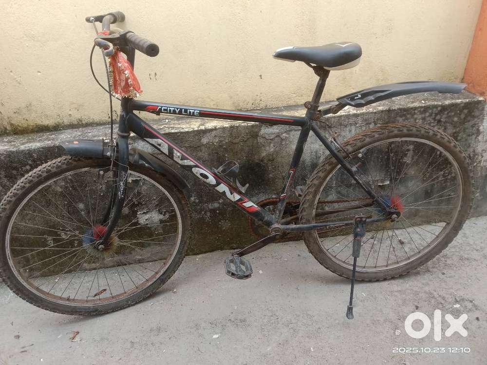 The cycle is of company AVON CITY LITE