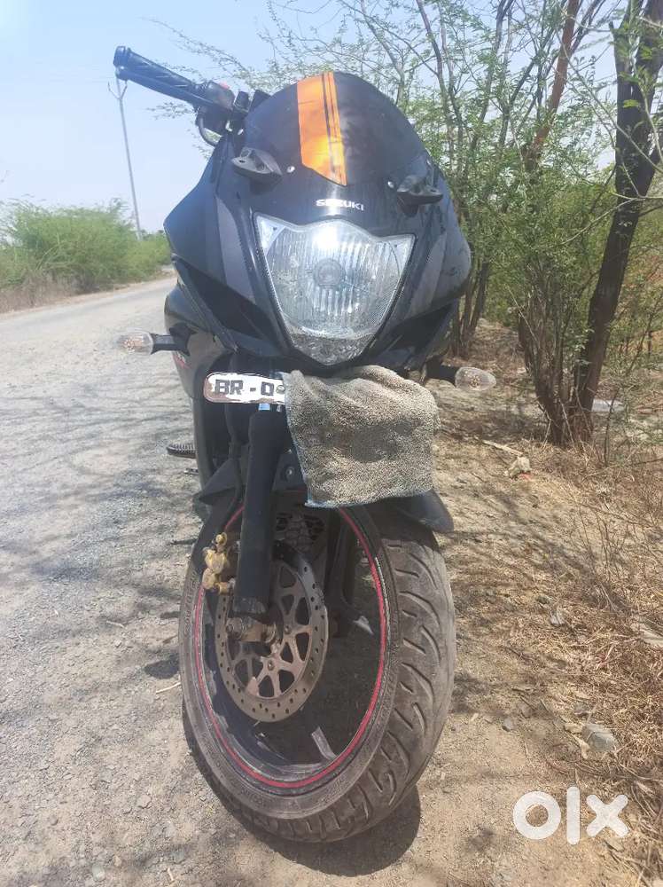 Very well maintained suzuki Gixxer Sf
