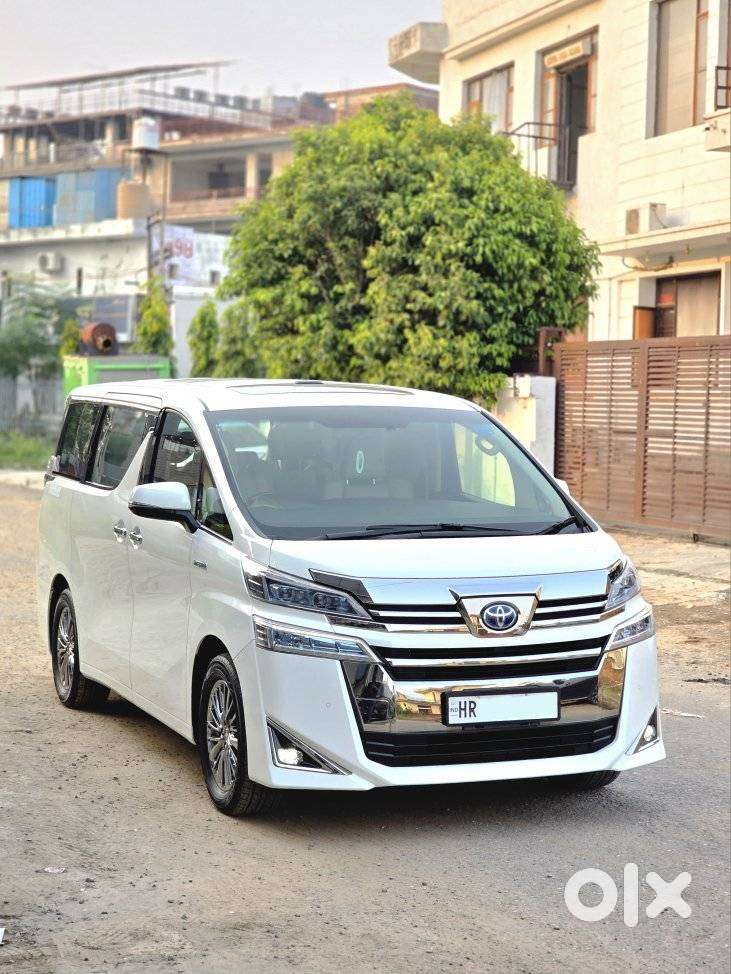 Toyota VELLFIRE VIP – Executive Lounge, 2022, CNG & Hybrids