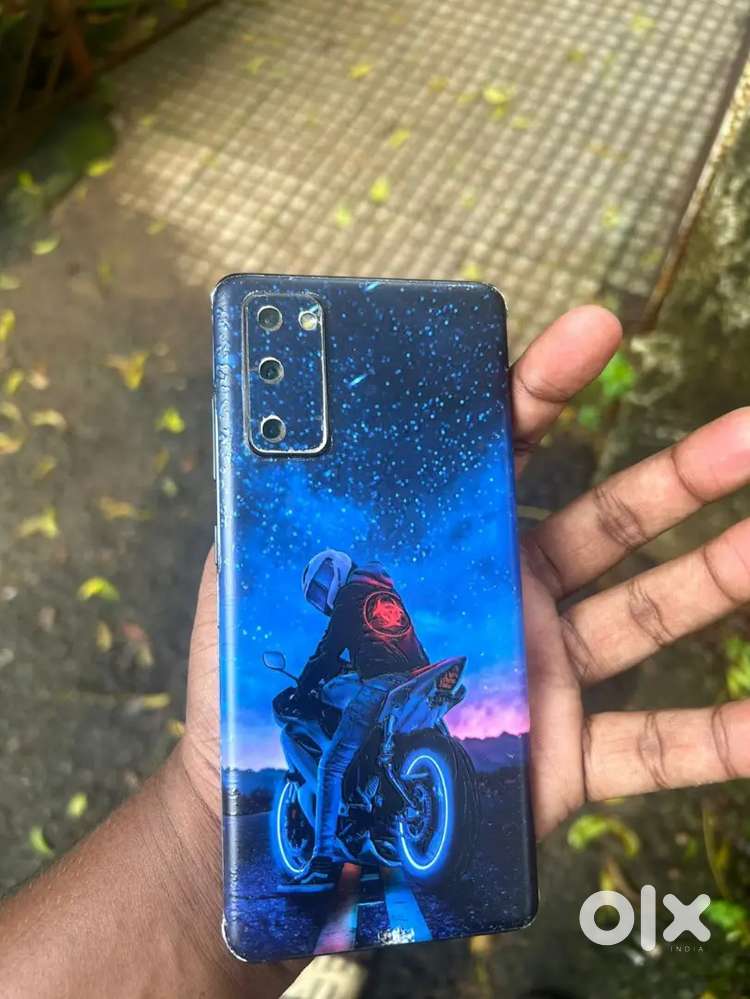 In good condition samsung s20fe 5g