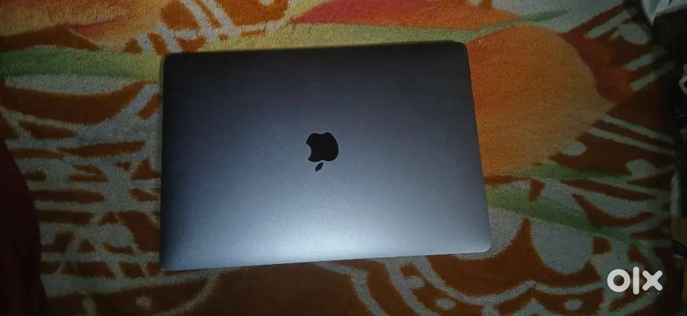 Apple Macbook