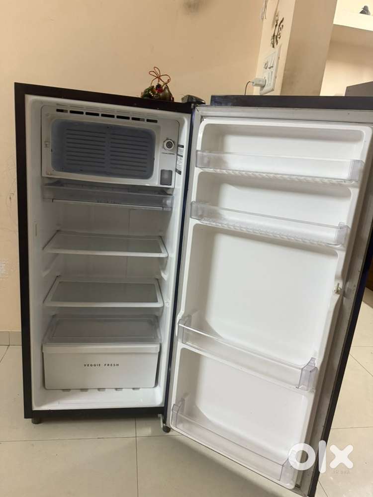 Single door refrigerator