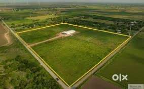 Puthuveetil schoolil aduthyi 7 cent pongiya purayidam vilpanakku