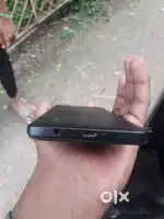 Pura naya original mobile hai