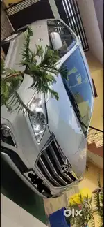 innova 2.5 v model