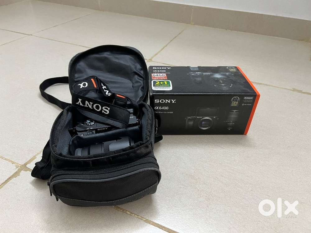 Sony Alpha ILCE-6400M Mirrorless Camera (24.2MP) – Black with 18-135mm