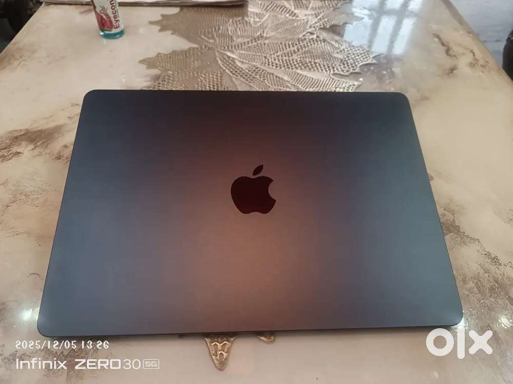 Macbook Air M2 - Just 2 months old!! Mint Condition Bill+ Box