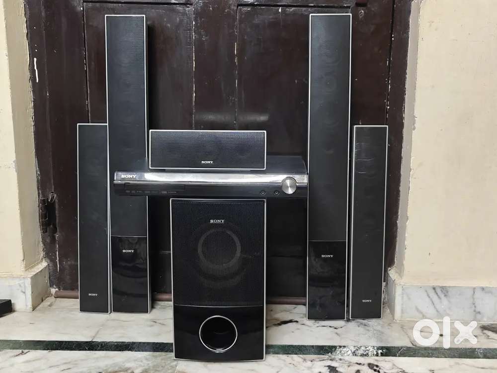 Sony 5.1 Home theatre DVD music system 4 Tower speaker amplifier