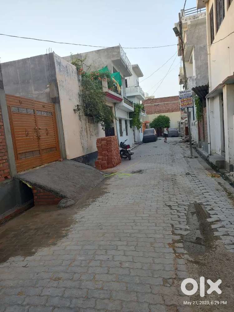 Mera khud ka plot hai...mere naam hi registry hai