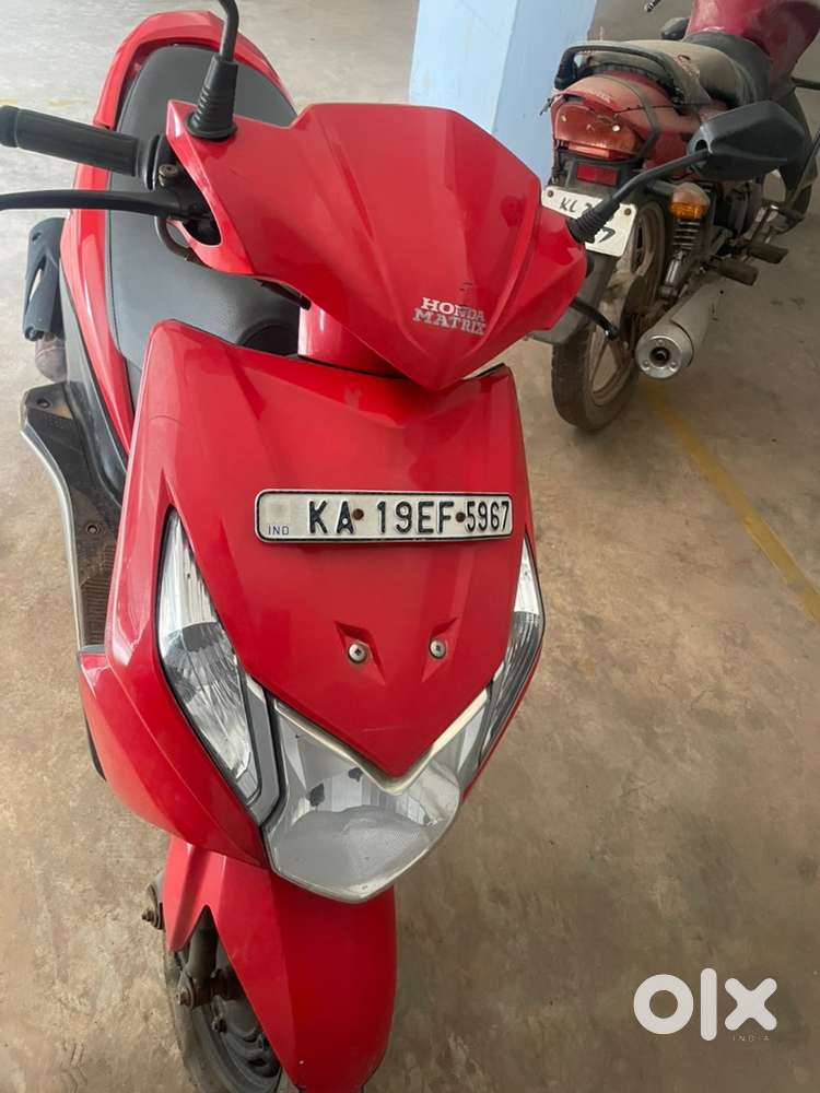 Honda dio red