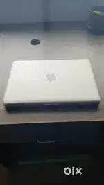 Macbook pro (Apple laptop)