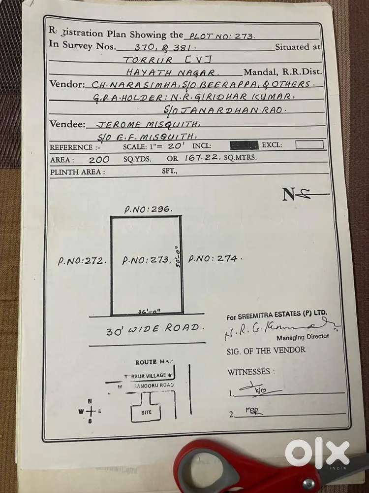 200 SQ YDS PLOT FOR SALE IN RESIDENTIAL AREA